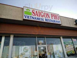 Saigon Pho outside