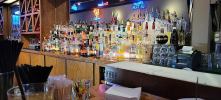 Beckett's Burger Rel Room inside