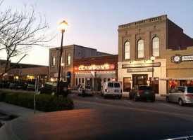 Clawson's Restaurant outside