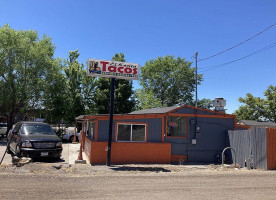 Tacos El Korita outside