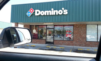 Domino's Pizza outside