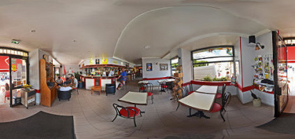 Chao Praya Thai Food inside