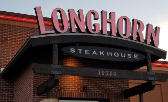 Longhorn Steakhouse outside