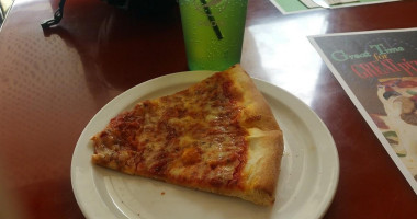 Vocelli Pizza food