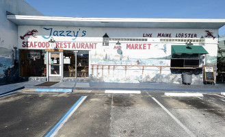 Jazzy's Mainely Lobster outside