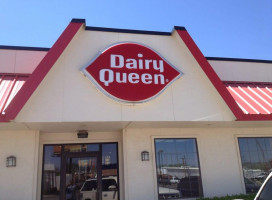 Dairy Queen outside