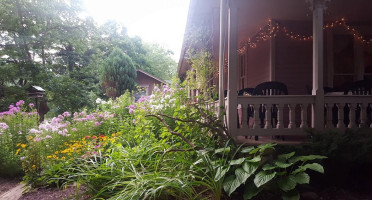 The River's Edge Cafe Extérieur