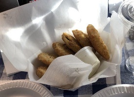 Gus's World Famous Fried Chicken drink