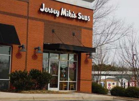 Jersey Mike's outside