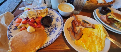 Cracker Barrel Old Country Store food