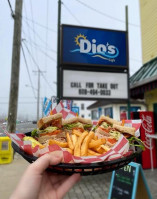 Dio's Cafe outside