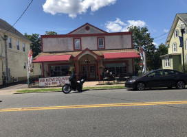 Neri's Cafe And Mexican Grill outside