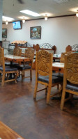 Los Encinos inside