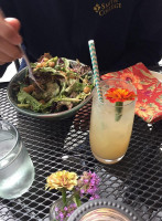 Table Tonic drink