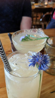 Table Tonic drink