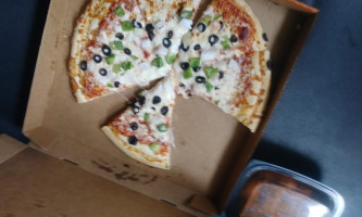 Little Caesars Pizza food