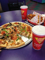 Peter Piper Pizza food