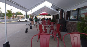 Antonio's Pizza outside