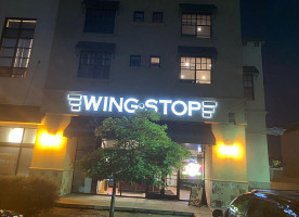Wingstop outside