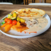 Trio's Dining Ruston food