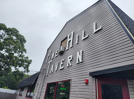 Pine Hill Tavern outside