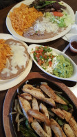 Mariscos La Quinta food