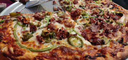 Beach Harbor Pizza food