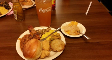 Estelle's Southern Cuisine food