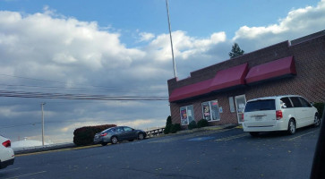 Dairy Queen Grill Chill outside