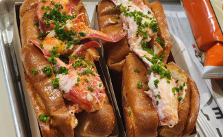 Rock N Lobster Roll food