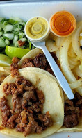 Taqueria El Cheve food