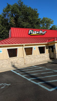 Pizza Hut outside