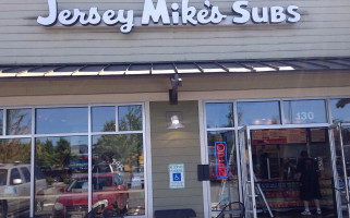 Jersey Mike's Subs outside