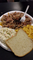 Bucky's -b-q food