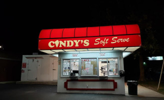 Cindy's Soft Serve outside