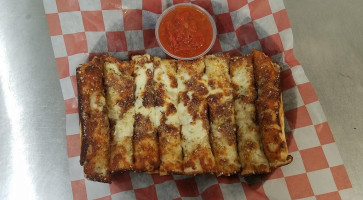 Crossroads Pizza Subs food