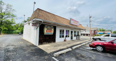 Tastee Sub Shop Ii outside