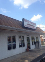 Tastee Sub Shop Ii outside