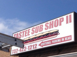 Tastee Sub Shop Ii outside