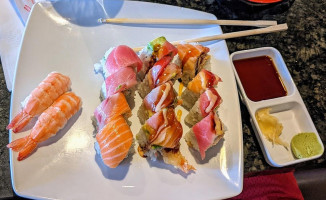 Hisui Sushi food