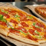 Rapid Fired Pizza Comida