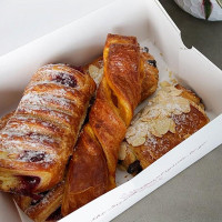 La Madeleine French Bakery Cafe food