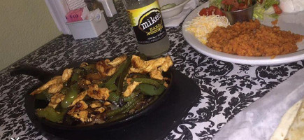 Phat Willy's food
