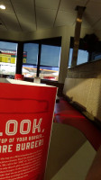 Milo's Hamburgers drink