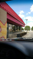 Hardee’s outside