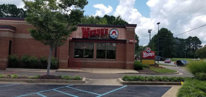 Wendy's outside