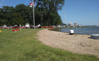 Ford Yacht Club outside