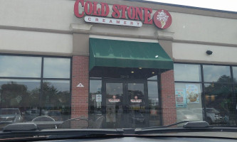 Cold Stone Creamery outside
