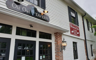 Old Owl Tavern outside
