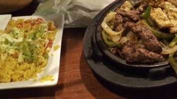 Dos Locos Fajita Stonegrill food